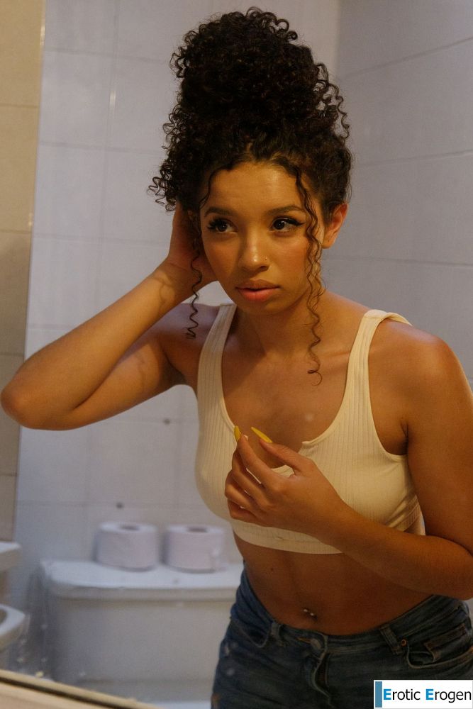 Valery Ponce in Damas R Drama. Picture 1