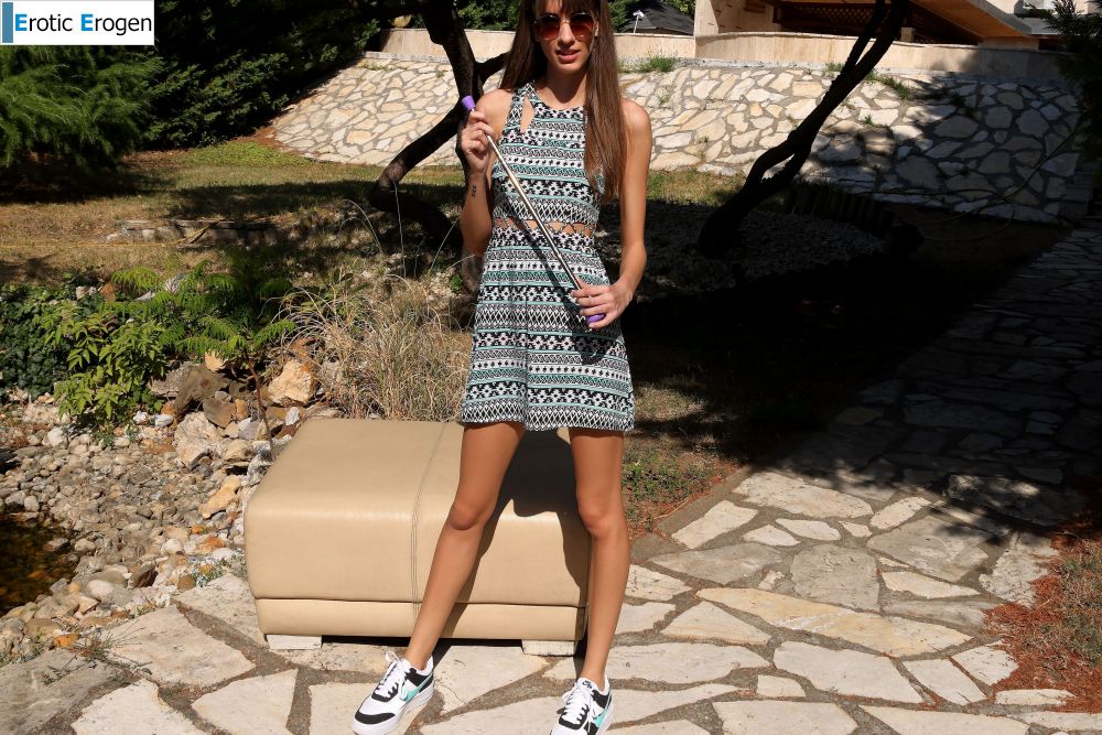 Lili Charmelle in Baton Splooge. Picture 1