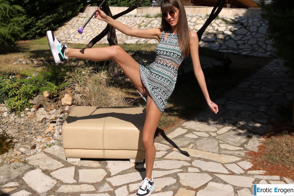 Lili Charmelle in Baton Splooge. Picture 2