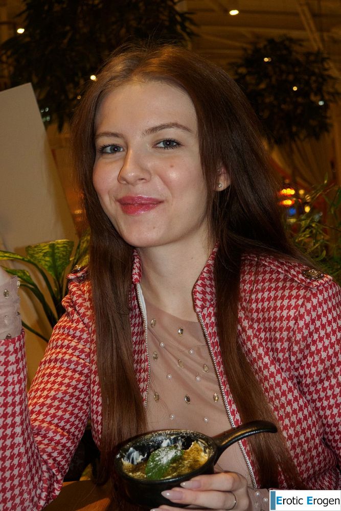 Liana Rainer in Nice Stuffies. Фото 7