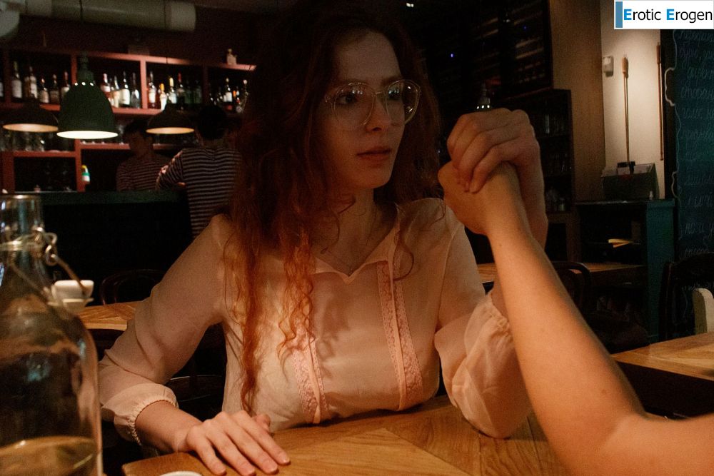 Kari Pitinova in Arm Wrestles Wife. Picture 40