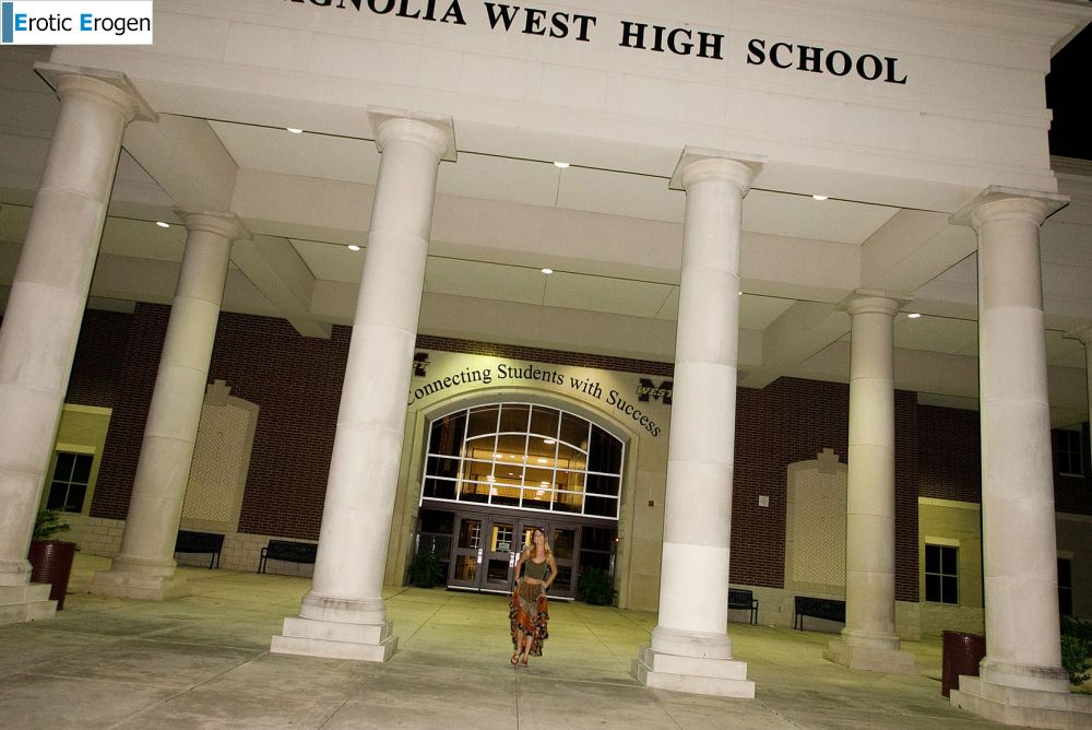 Renee Wilson in Magnolia High. Фото 11