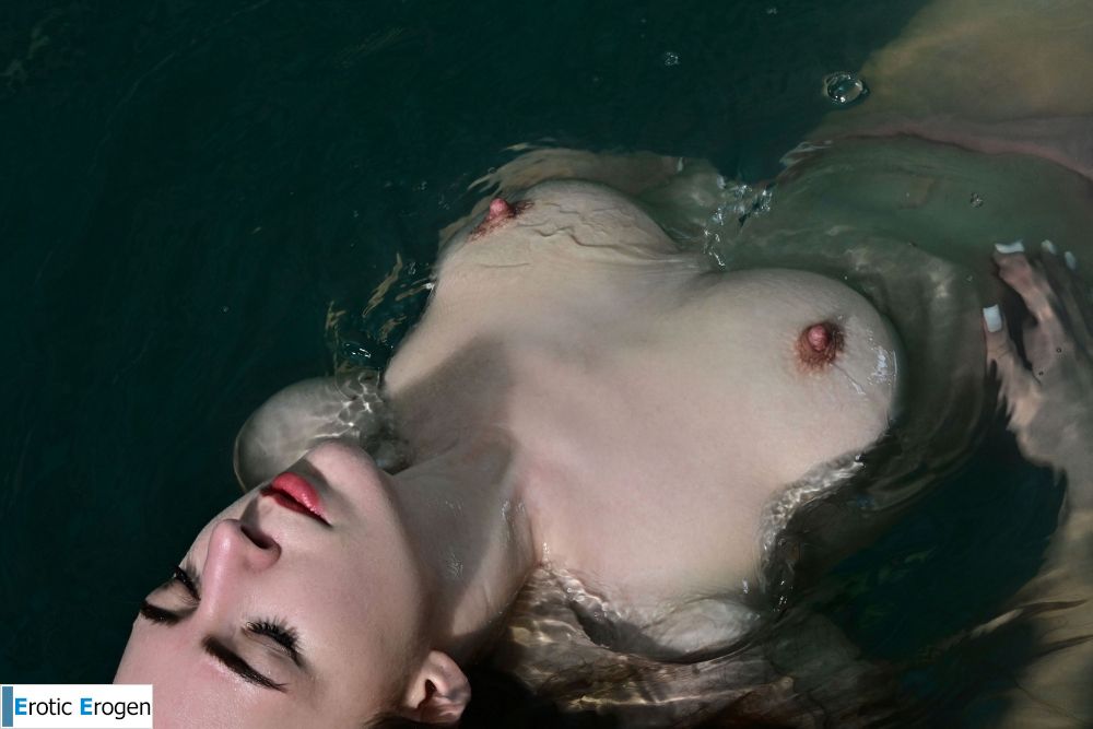 Maria Mane in Skinny Dip. Picture 9