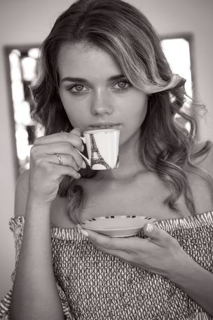 Keira Blue in Extraordinary. Эскиз 29