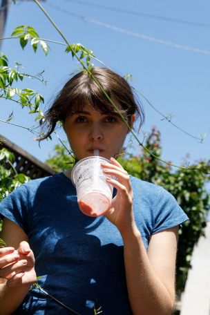 Onna Metcalf in Fruit Yourself. Thumb 17