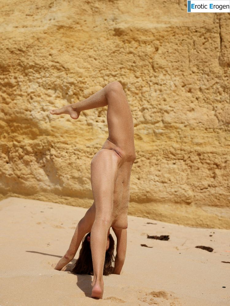 Anna L in Horny And Sandy. Picture 36