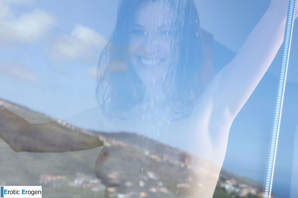 Amelia in A Feeling Deep Inside. Picture 11
