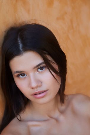 Evelin Elle in Vibrant Beauty. Эскиз 28
