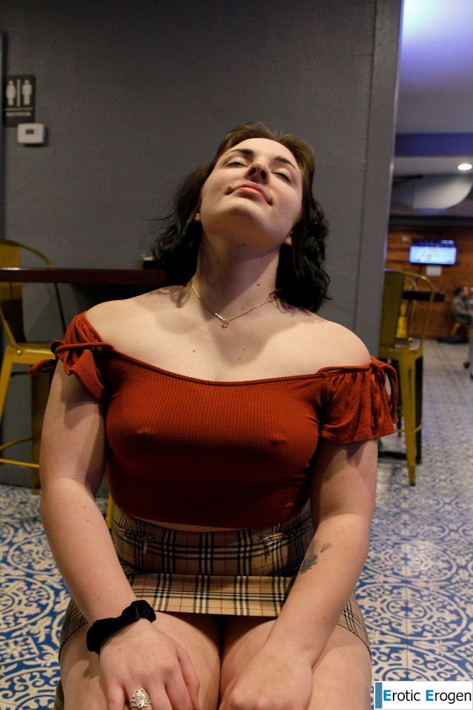  Jenna Phillips in Papalote Portraits. Slide 4