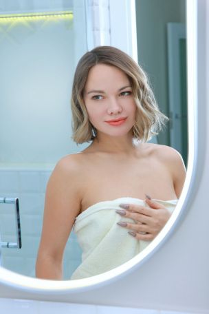 Bridget Wong in Steamy Game. Thumb 1