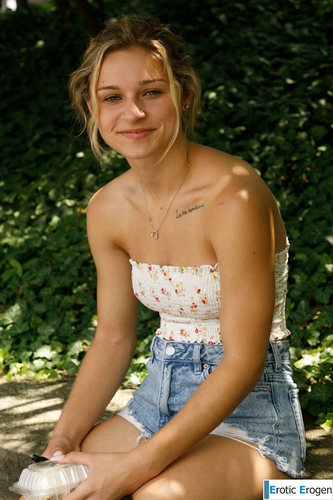 Jezebel Madd in Only In America 1. Picture 13