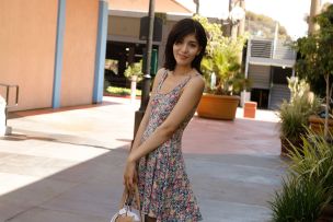Camila Gomez in Photos With Friends. Эскиз 7