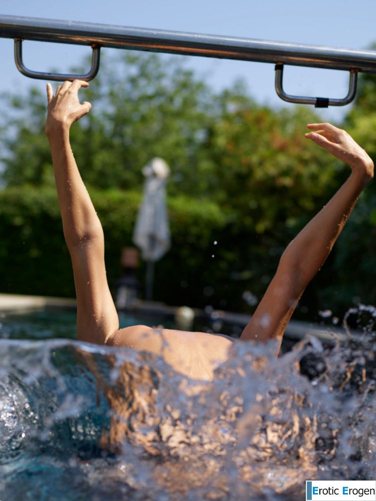 Anna L in Wet Fun. Picture 44