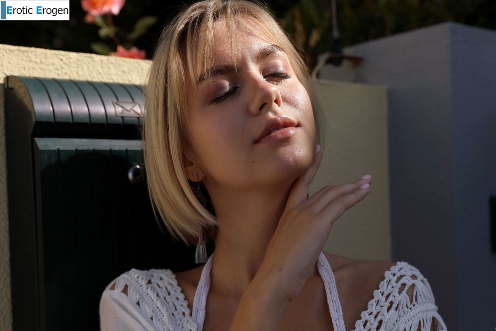 Lana Lane in Postcard From Funchal. Слайд 29