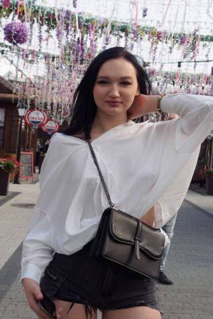 Stacy Antropova in Take My Rubles. Эскиз 9