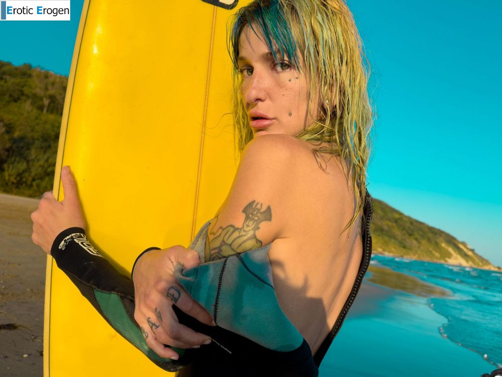 Luxes in Let Me Surf. Picture 14
