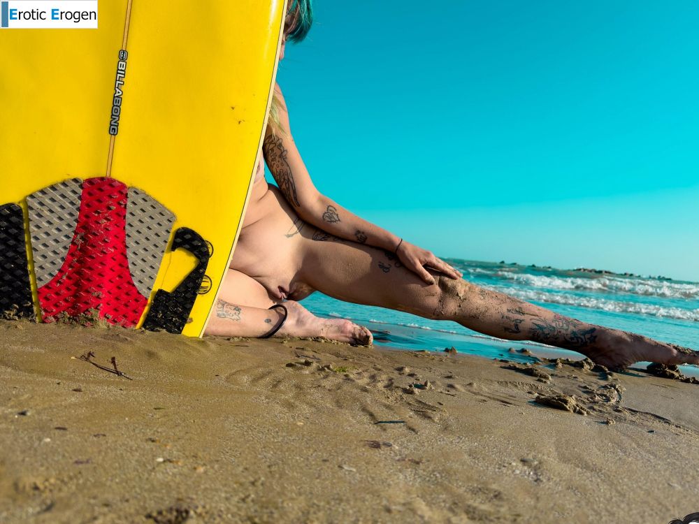 Luxes in Let Me Surf. Picture 30