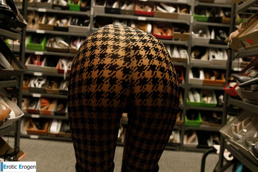 Soledad Lomas in In Nordstrom Rack. Слайд 42