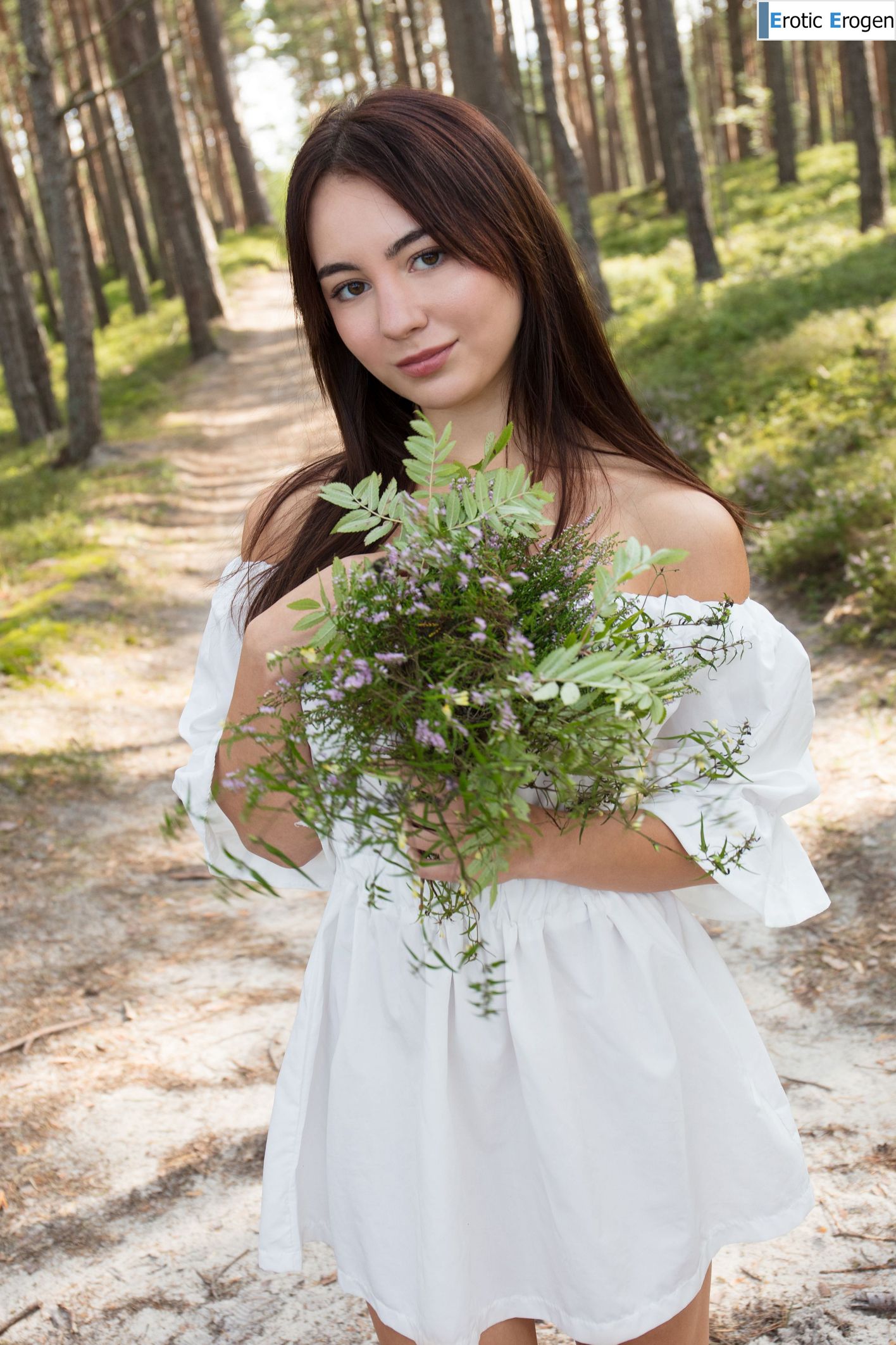 Dellia in Dellia&apos;s Debut. Picture 6