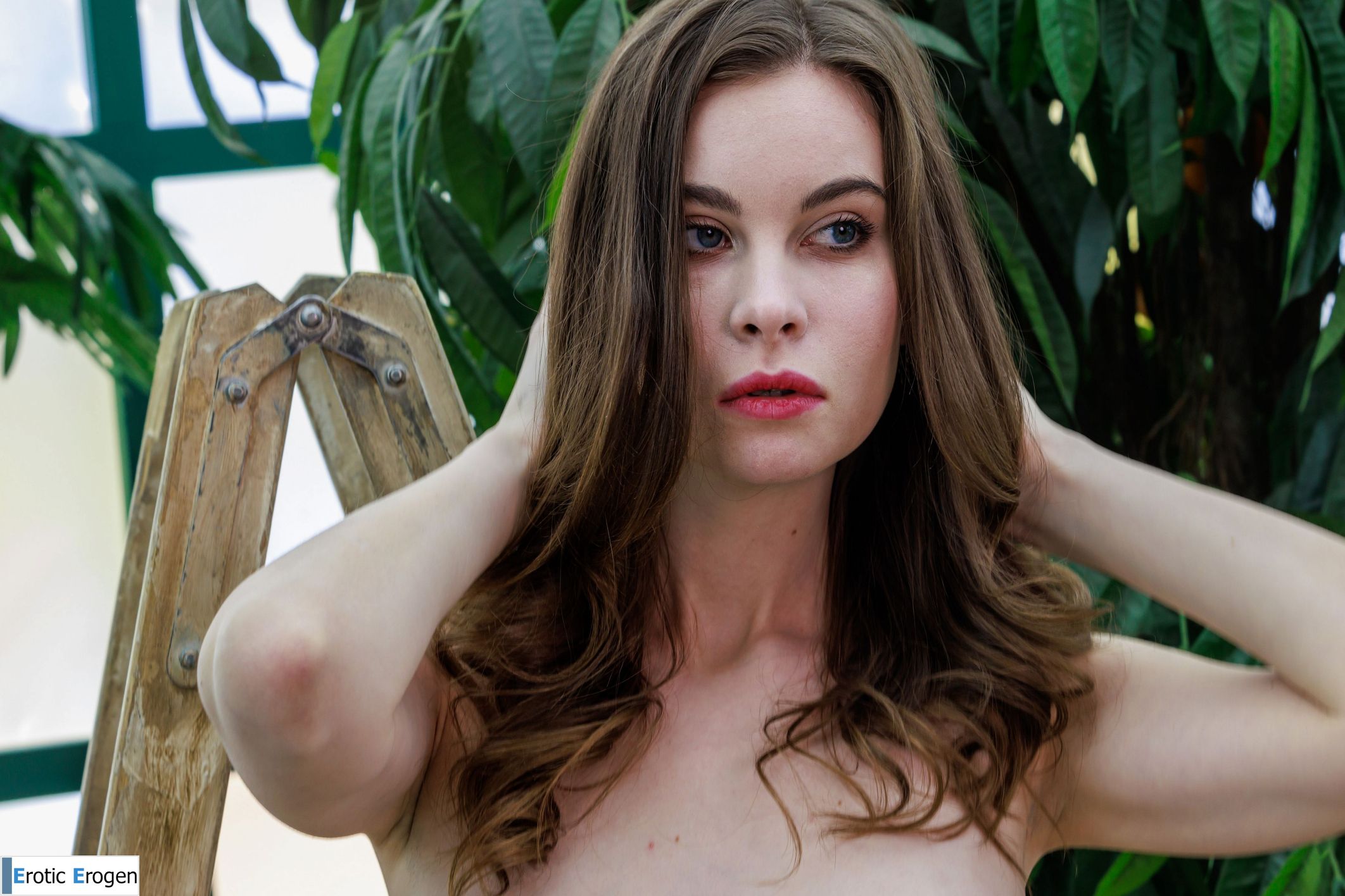 Dana in Tropical Garden. Picture 26