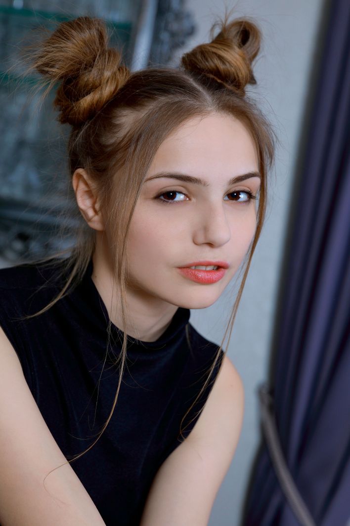 Elle Tan in Cute Pigtails. Эскиз 2