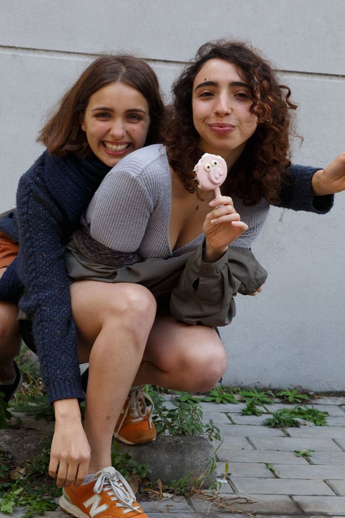 Zoe And Emma in Cafe Orno 1. Thumb 18
