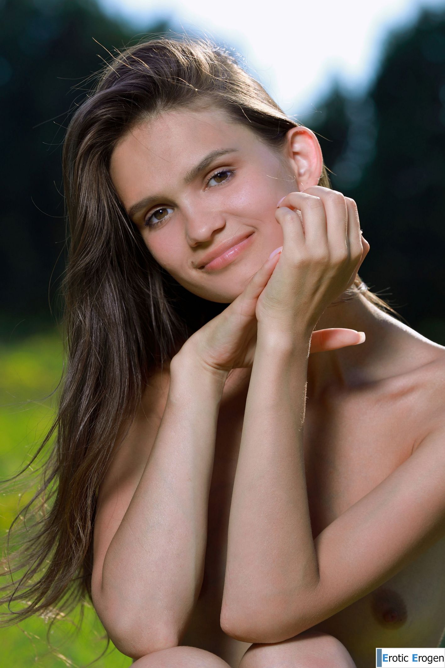 Ania in Nature Selfie. Picture 40
