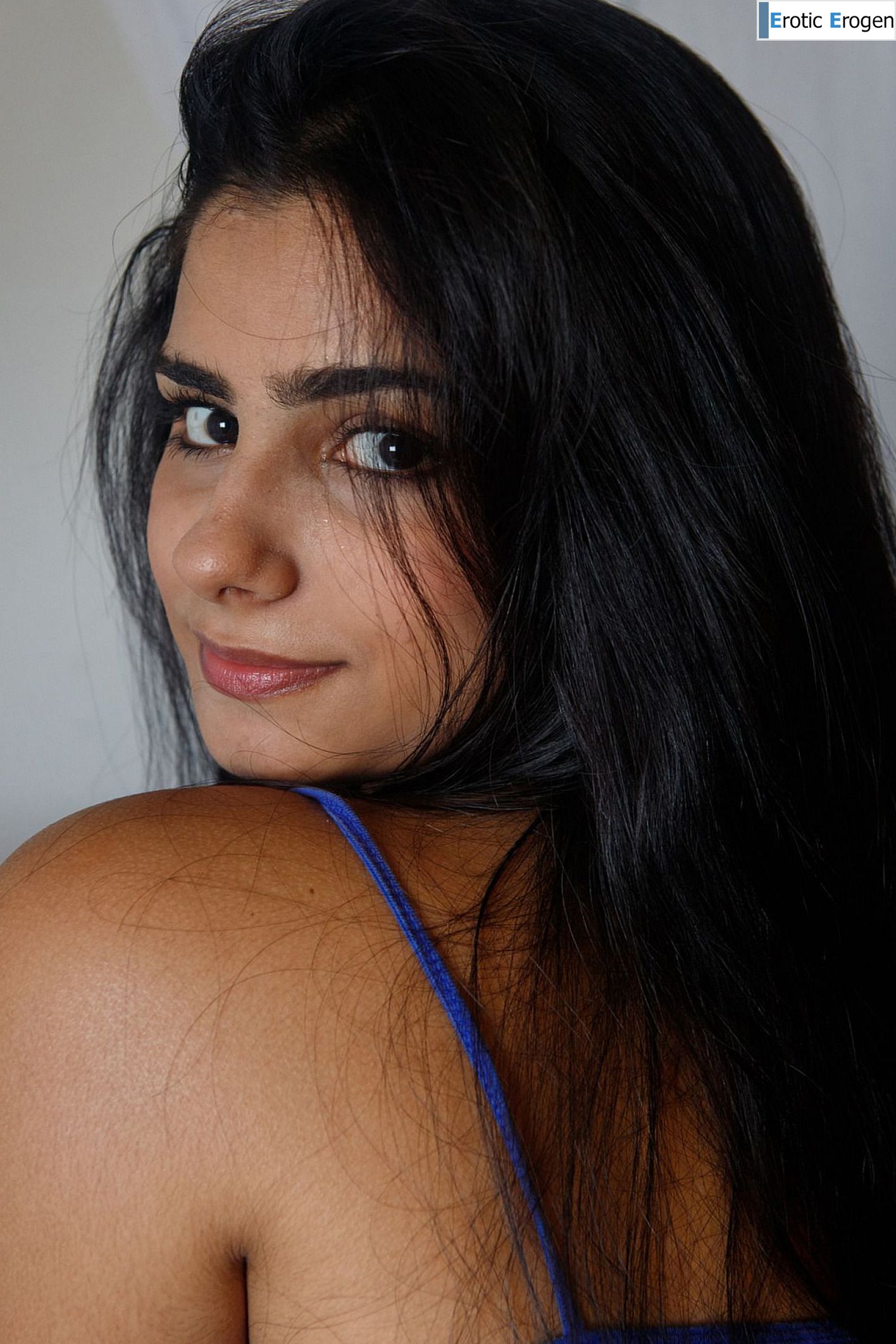 Lissa Mendez in Loose Blues 1. Фото 8