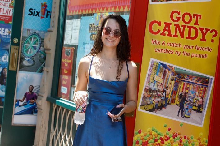 Liz Jordan in Got Candy. Thumb 8