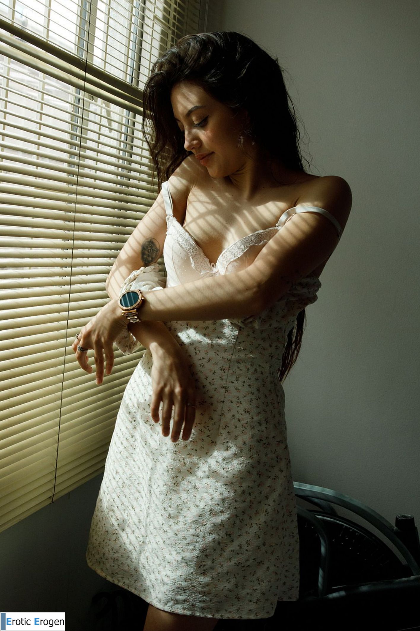 Roselina Andee in Central Casting. Picture 19