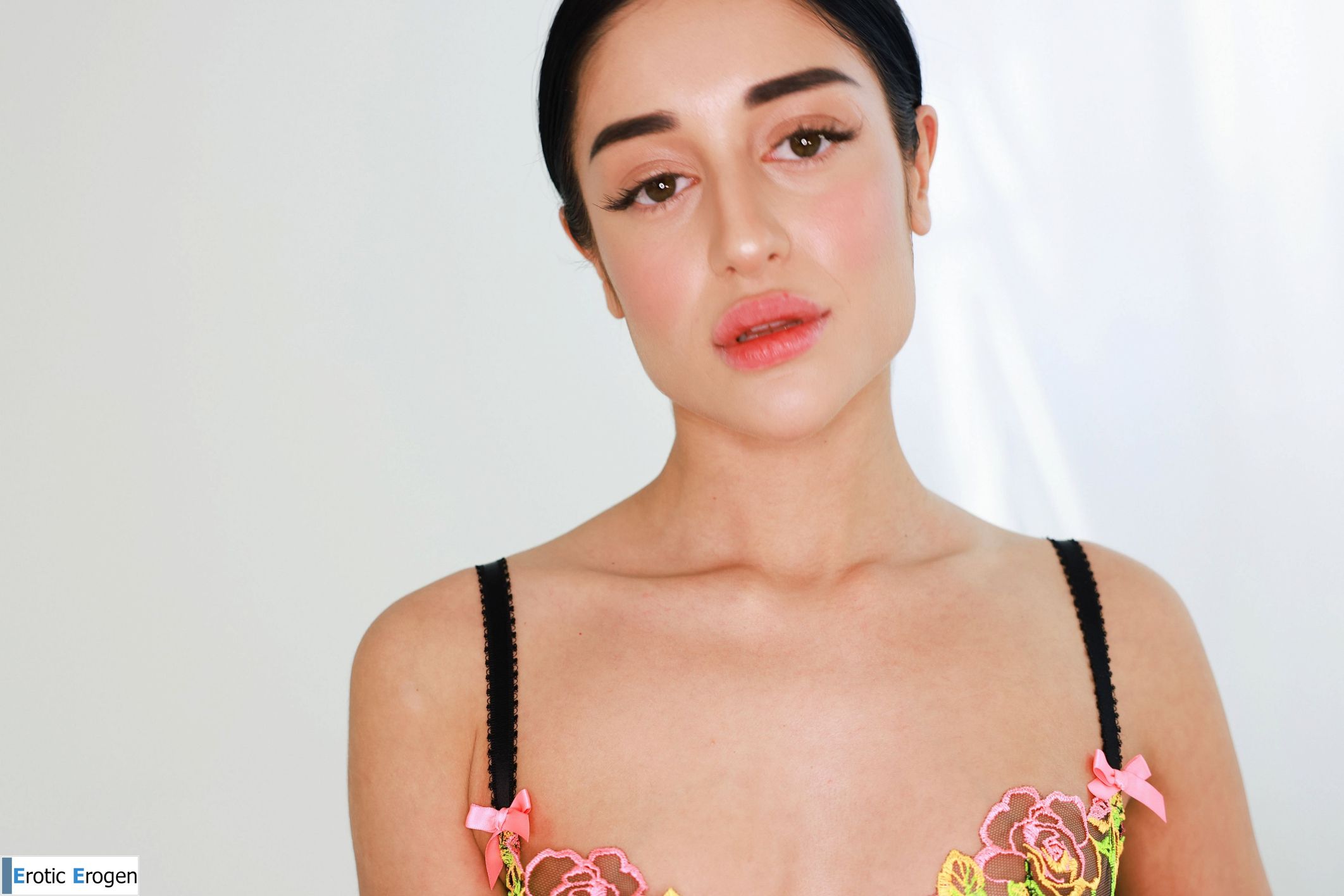 Ara Mix in Casting Ara Mix. Picture 3