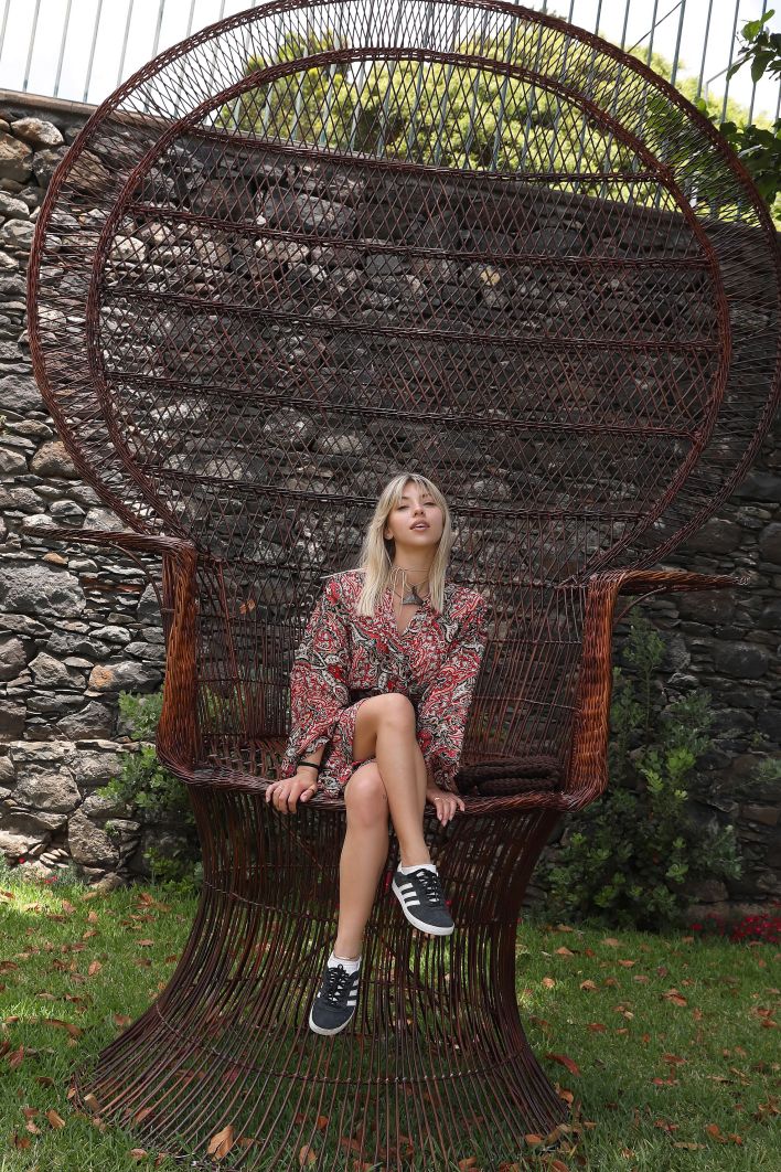 Avery in Postcard From Santa Cruz. Thumb 3