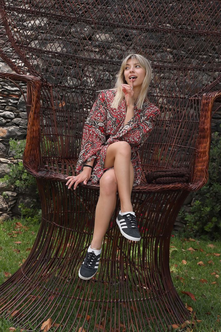 Avery in Postcard From Santa Cruz. Thumb 5