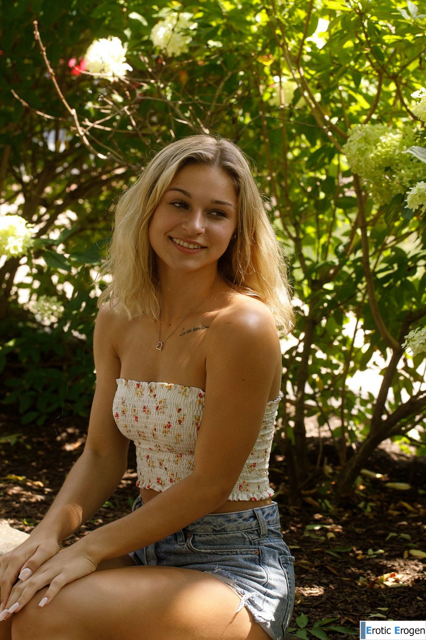 Jezebel Madd in Only In America 2. Фото 25