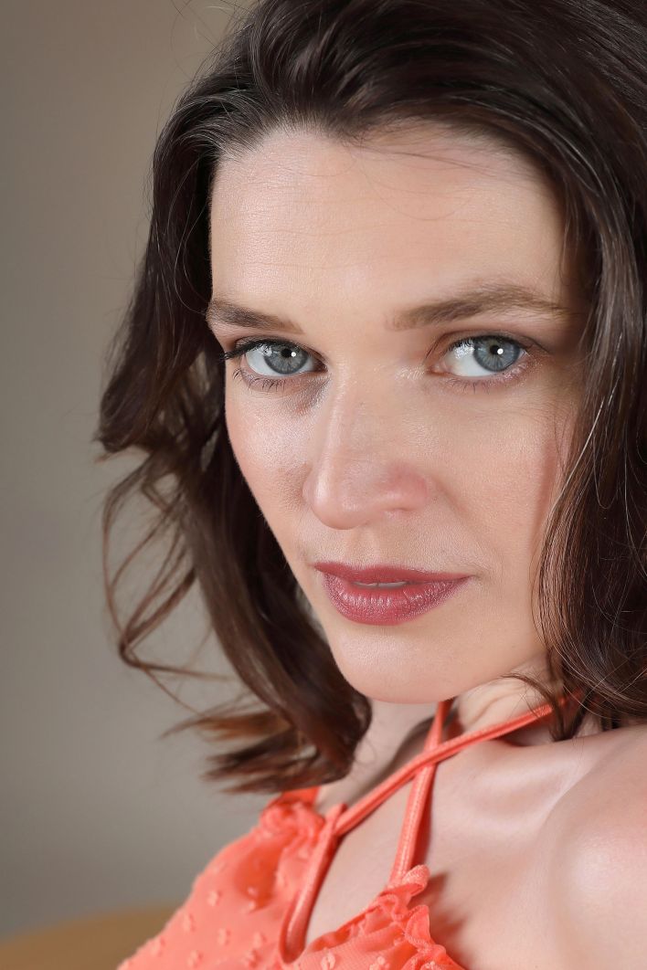 Amelia in The Main Dish. Эскиз 1