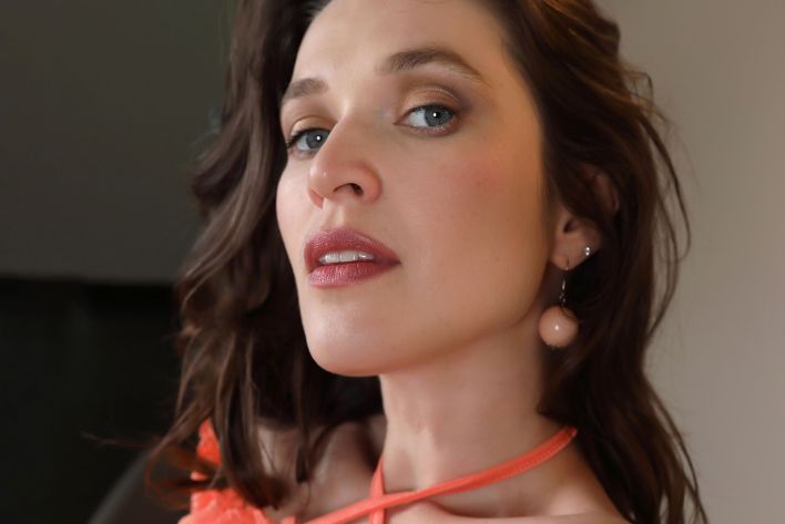 Amelia in The Main Dish. Эскиз 7