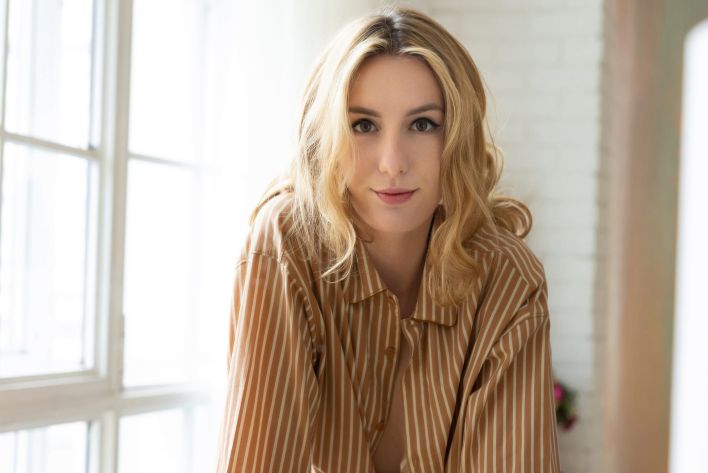 Lillie Pie in Long Legs. Thumb 3