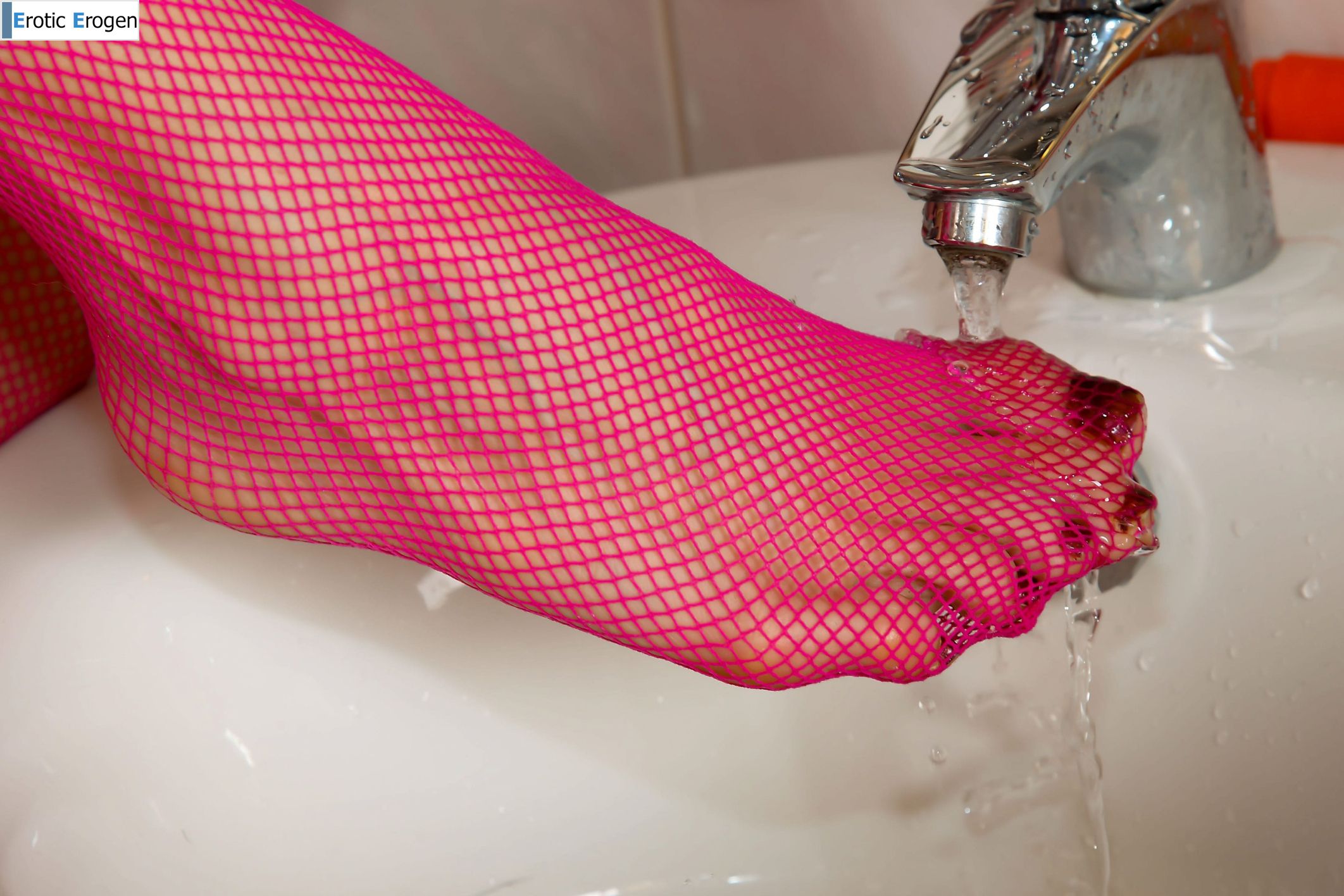 Pax R in Cute Honey. Picture 10