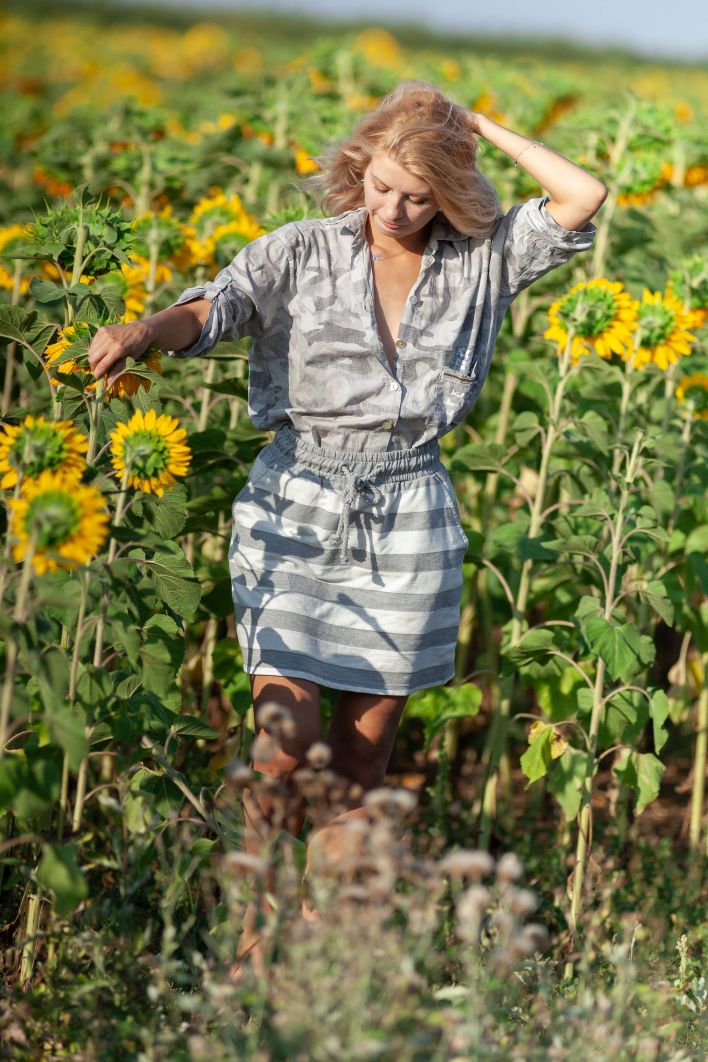 Claire Shelty in Sexy Woman. Thumb 7