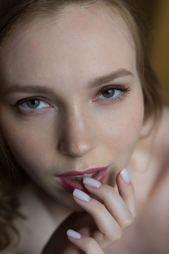 Vicki Wade in Spellbound. Thumb 7