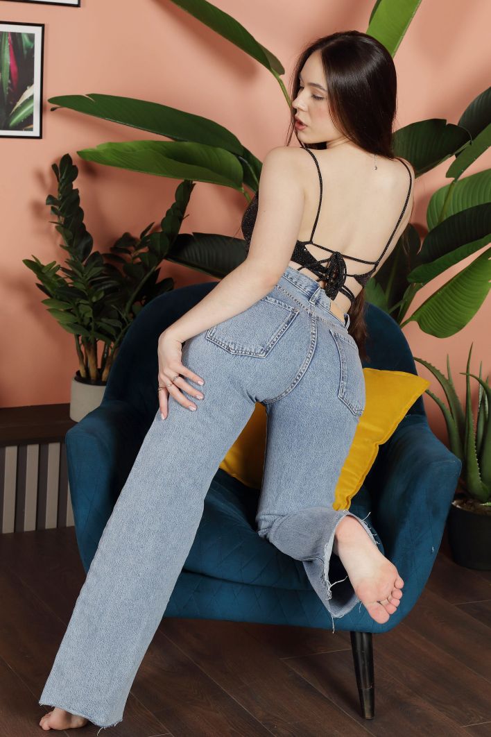 Emily Eliot in Slip Them Off. Thumb 4