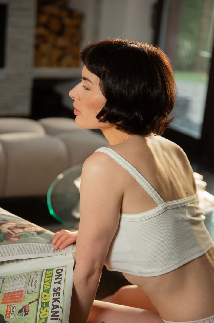 Antonia Sainz, Olive Glass in Morning Romance. Thumb 15