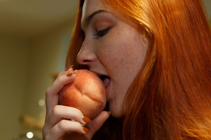 Rae Frederickson in Shares Joy. Thumb 17