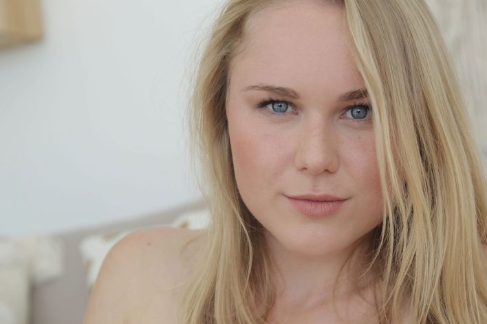 Stefani in Distract Me. Эскиз 39