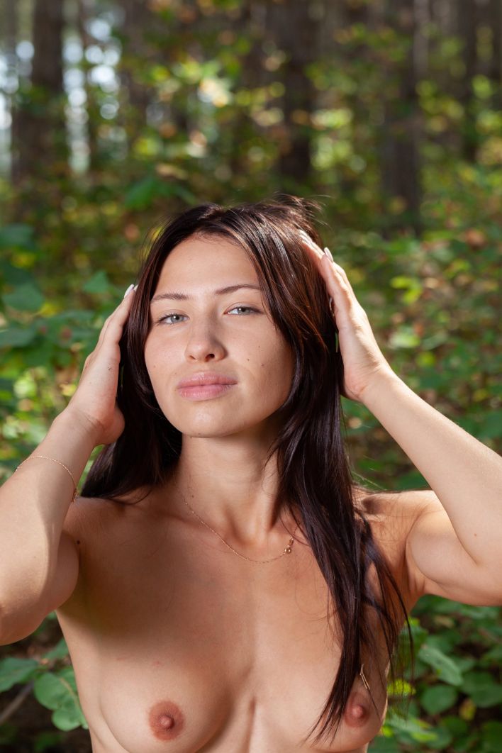 Melania in Naked Woman. Thumb 43