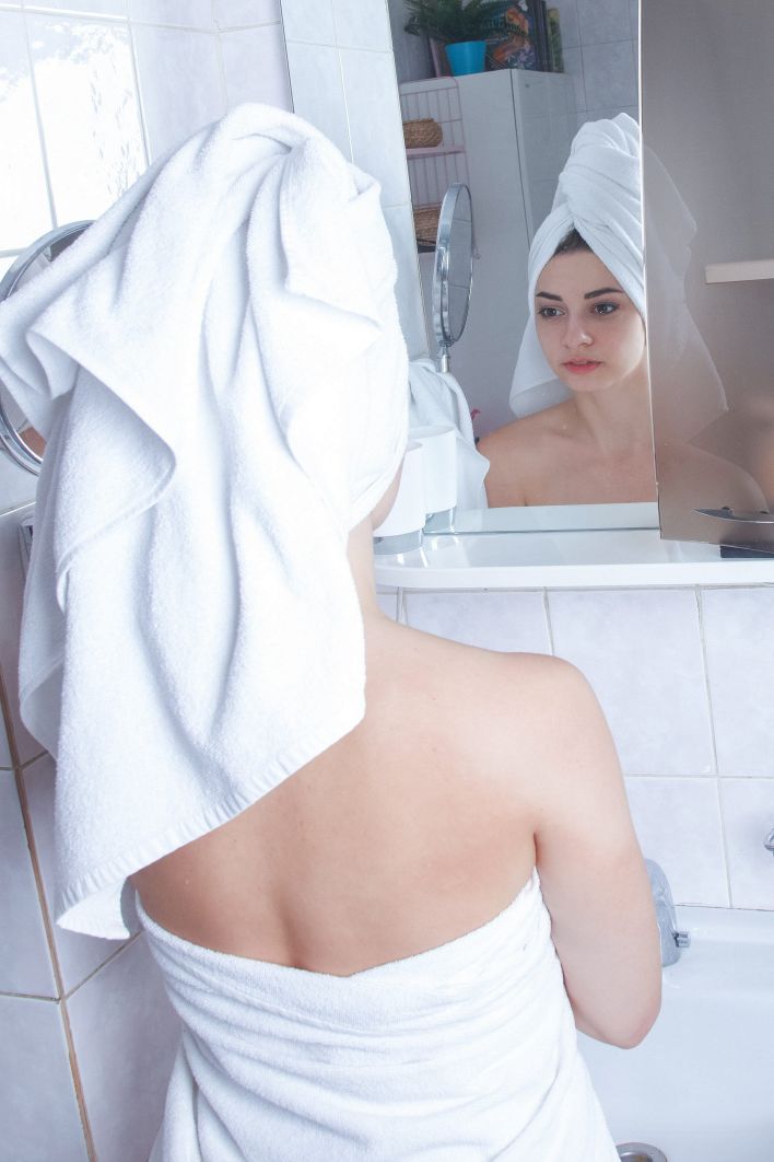 Elle Mira in V Elle Ntine. Thumb 1