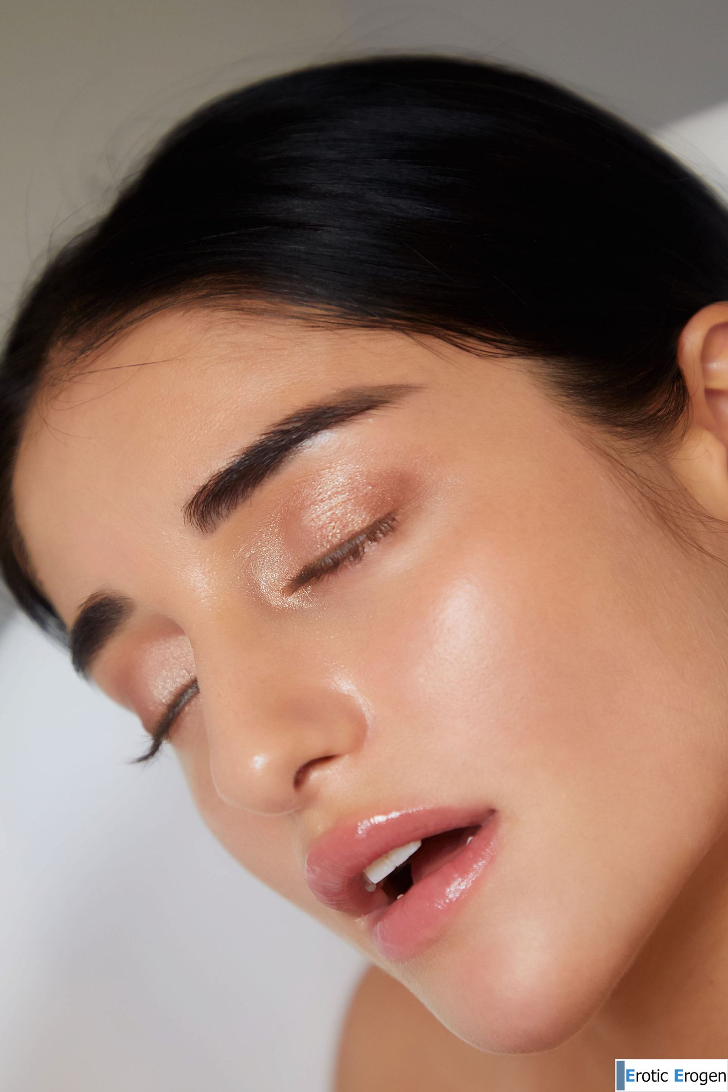 Ara Mix in Wet Heat. Слайд 29