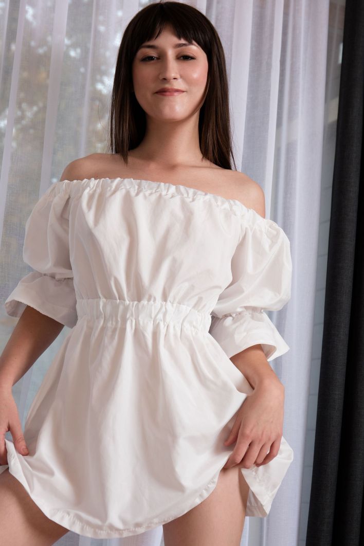 Cora in Sheer Drapes. Thumb 3