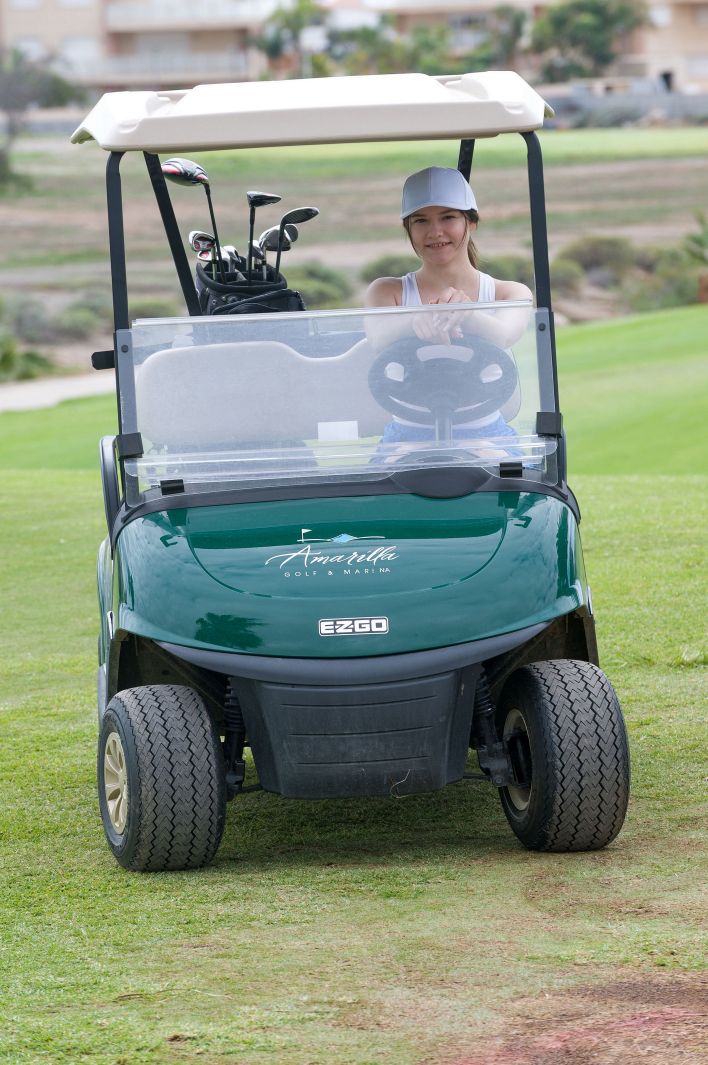 Matty in Play A Round. Thumb 3