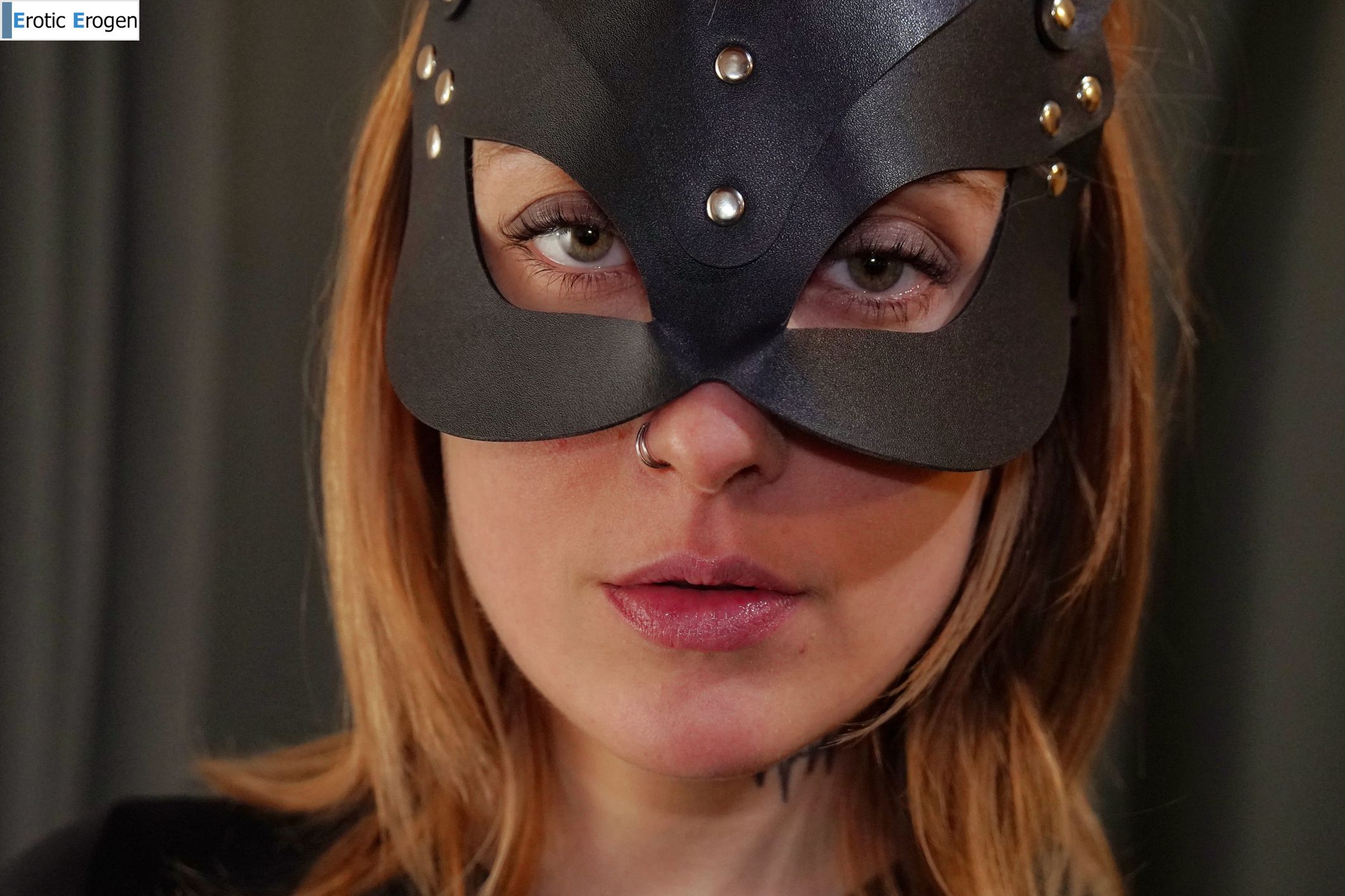 Iris And Lucia in Passion Black Part 1. Slide 3